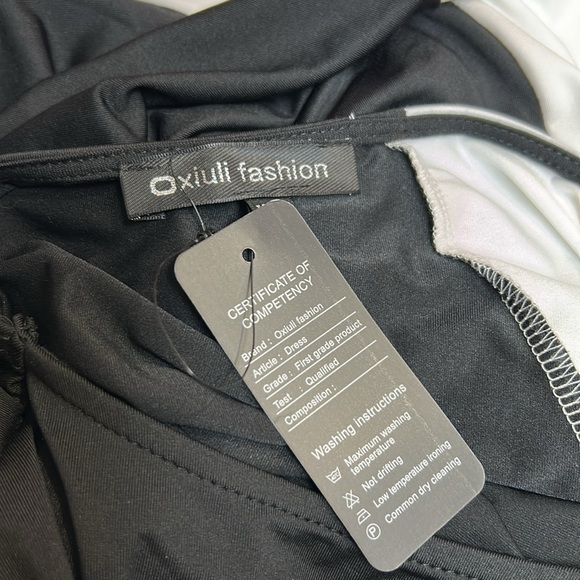 Elegant Black and White Long Sleeve Dress - Picture 5 of 10